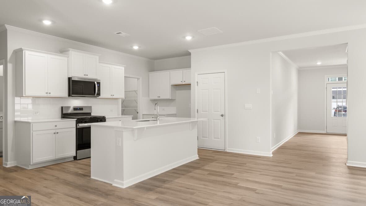 5 bedroom, 3 bathroom, 2,361 sq ft single family residence for sale at 347 Lost Creek Boulevard, Dallas, GA 30132 — photo 7