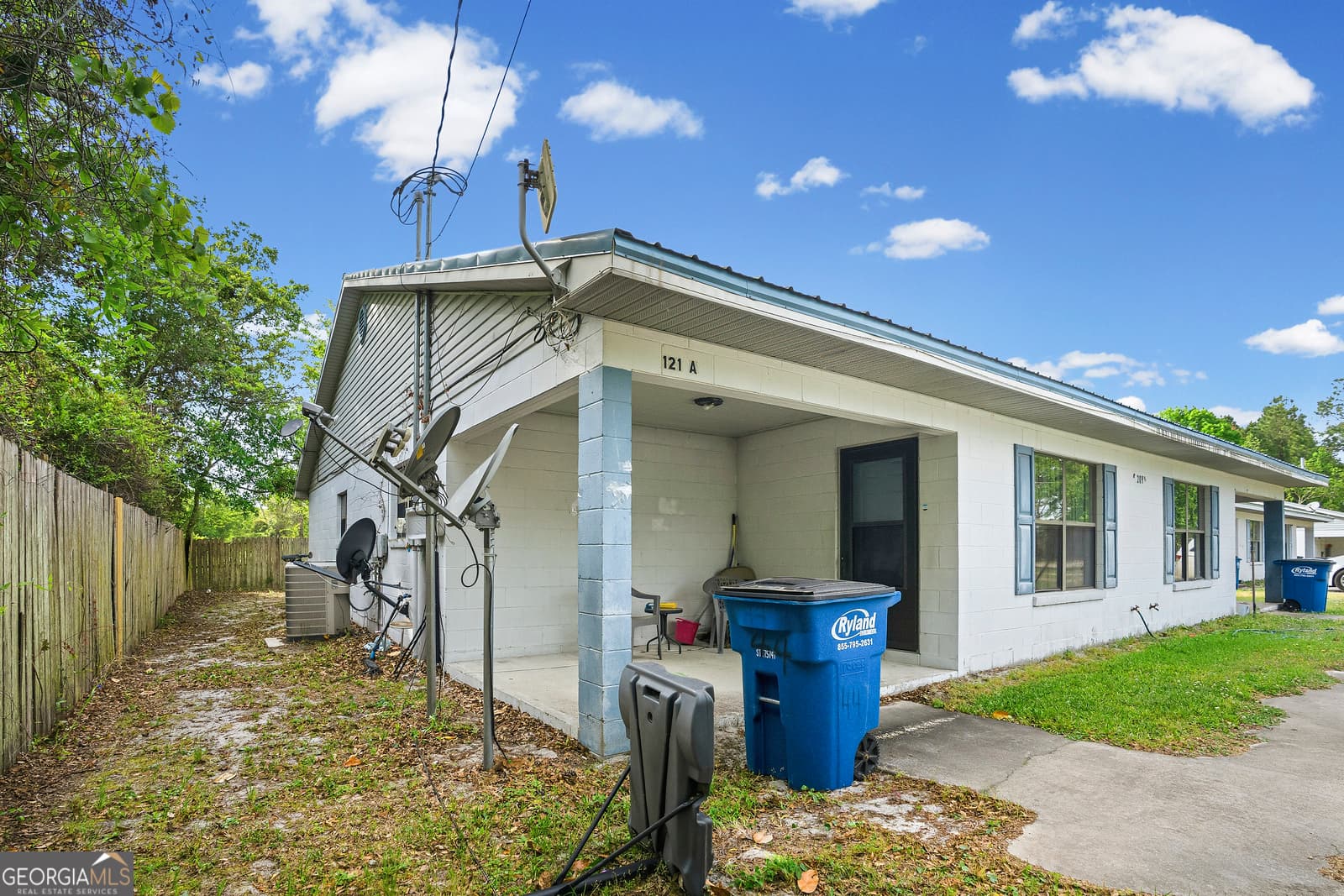 multi family for sale at 304 Cannon Street, Nahunta, GA 31553 — photo 8