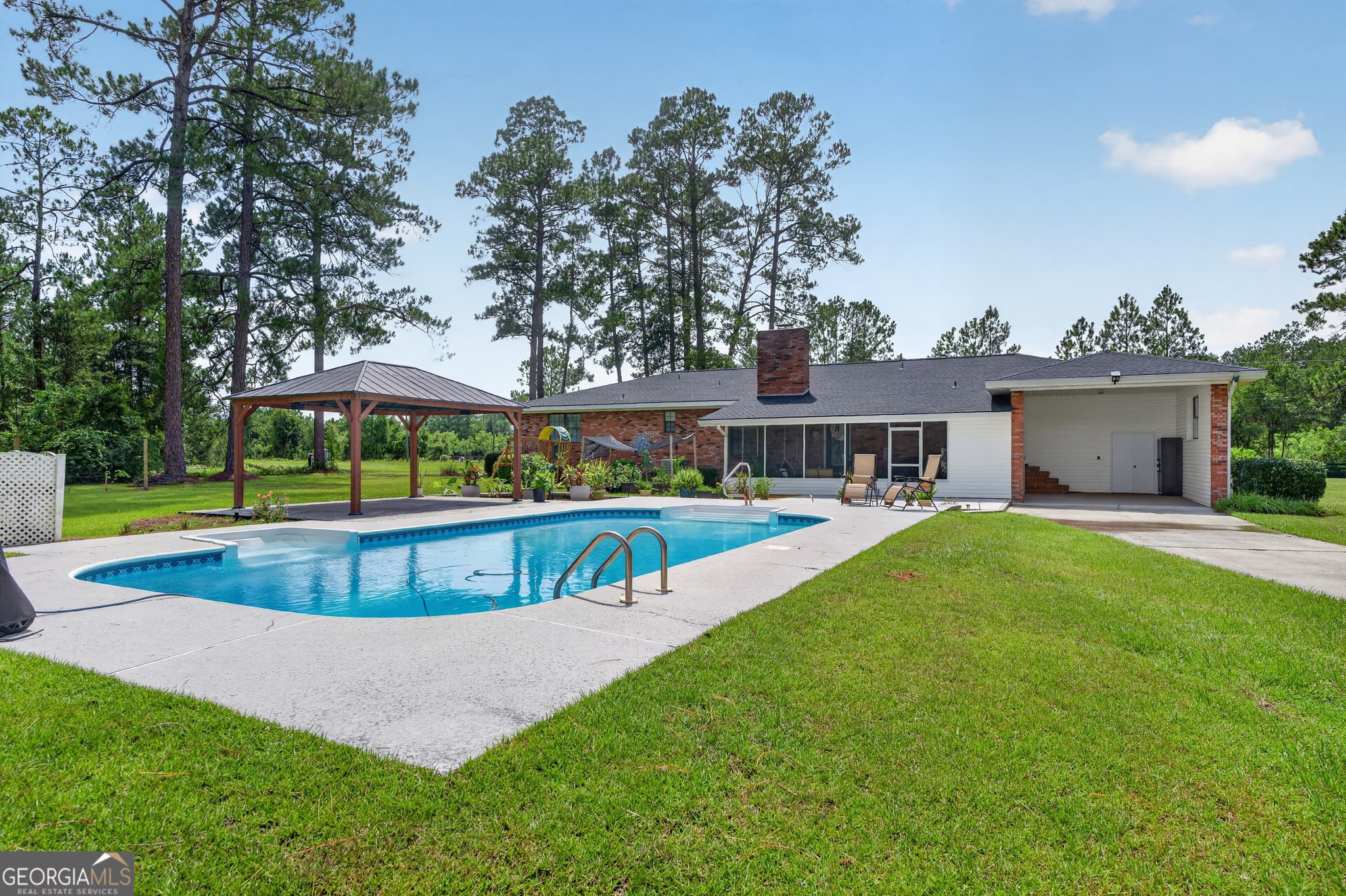 4 bedroom, 3 bathroom, 2,424 sq ft single family residence for sale at 5486 Bowen Road, Blackshear, GA 31516 — photo 3