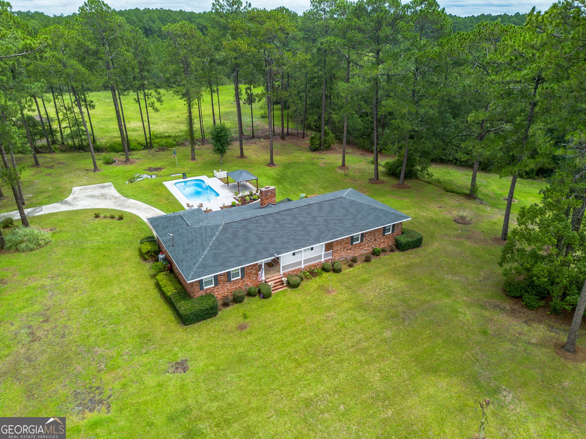 4 bedroom, 3 bathroom, 2,424 sq ft single family residence for sale at 5486 Bowen Road, Blackshear, GA 31516