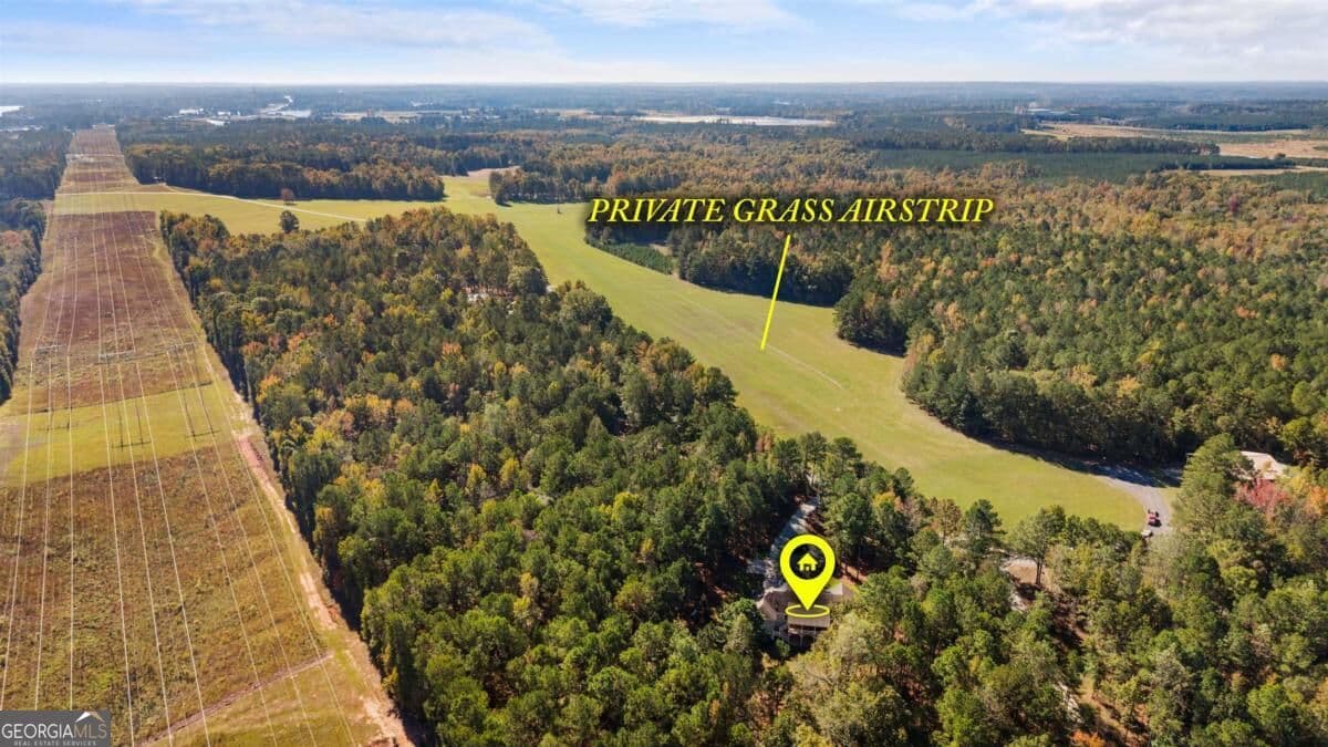 6 bedroom, 4 bathroom, 4,816 sq ft single family residence for sale at 198 Deerfield Lane, Eatonton, GA 31024 — photo 5