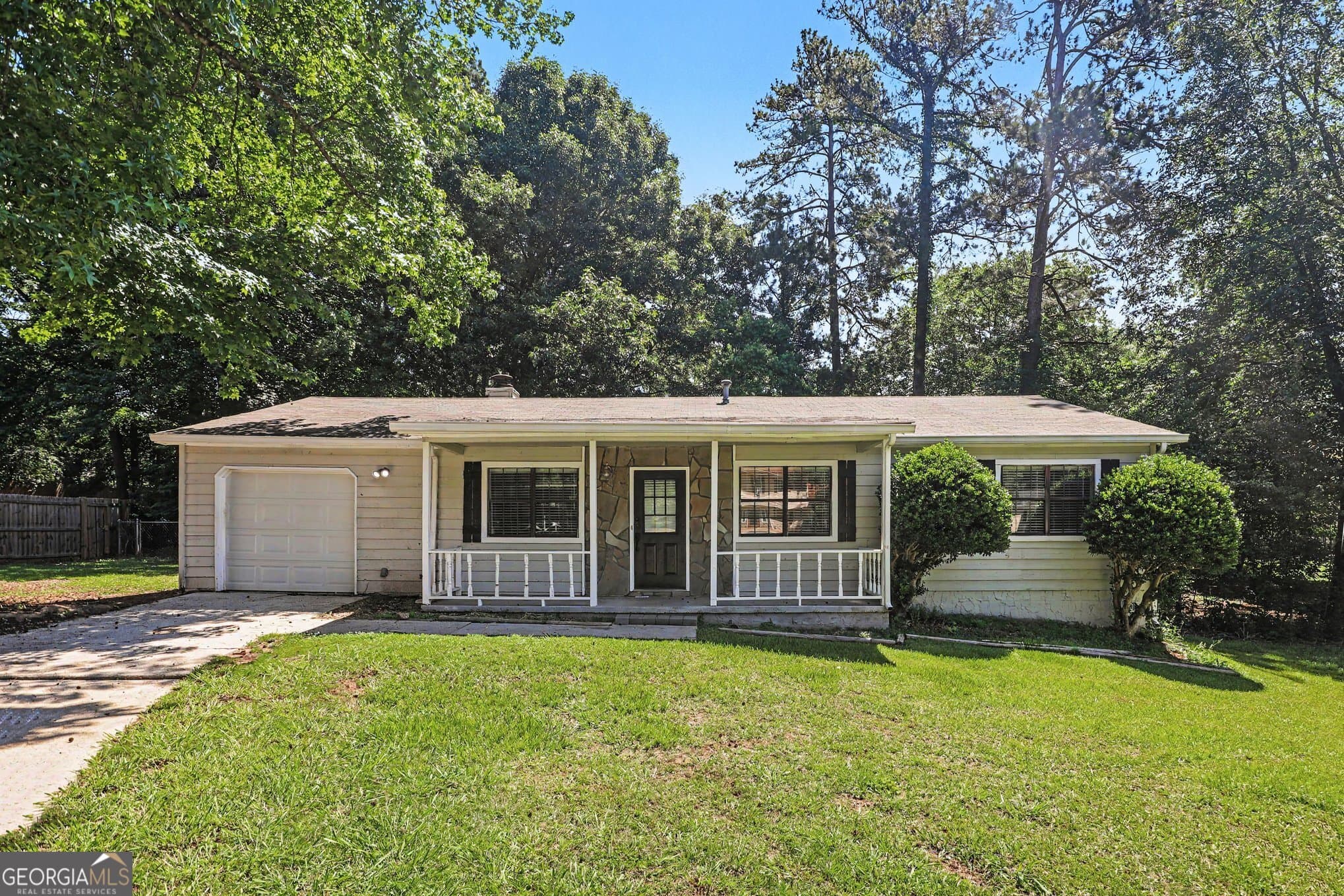 3 bedroom, 2 bathroom, 1,472 sq ft single family residence sold at 7550 Kevin Place, Jonesboro, GA 30236