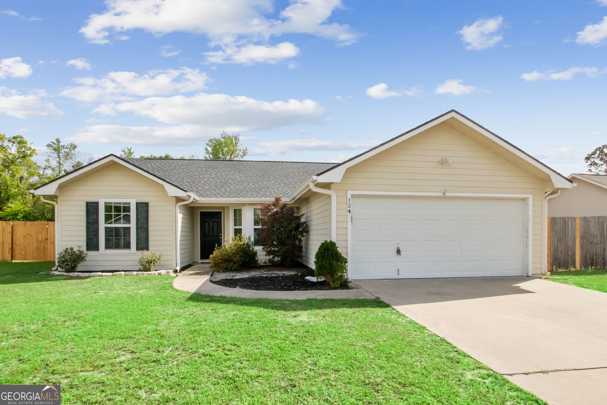 124 Lake Victoria Drive, Kingsland, GA 31548 — most recent listing photo