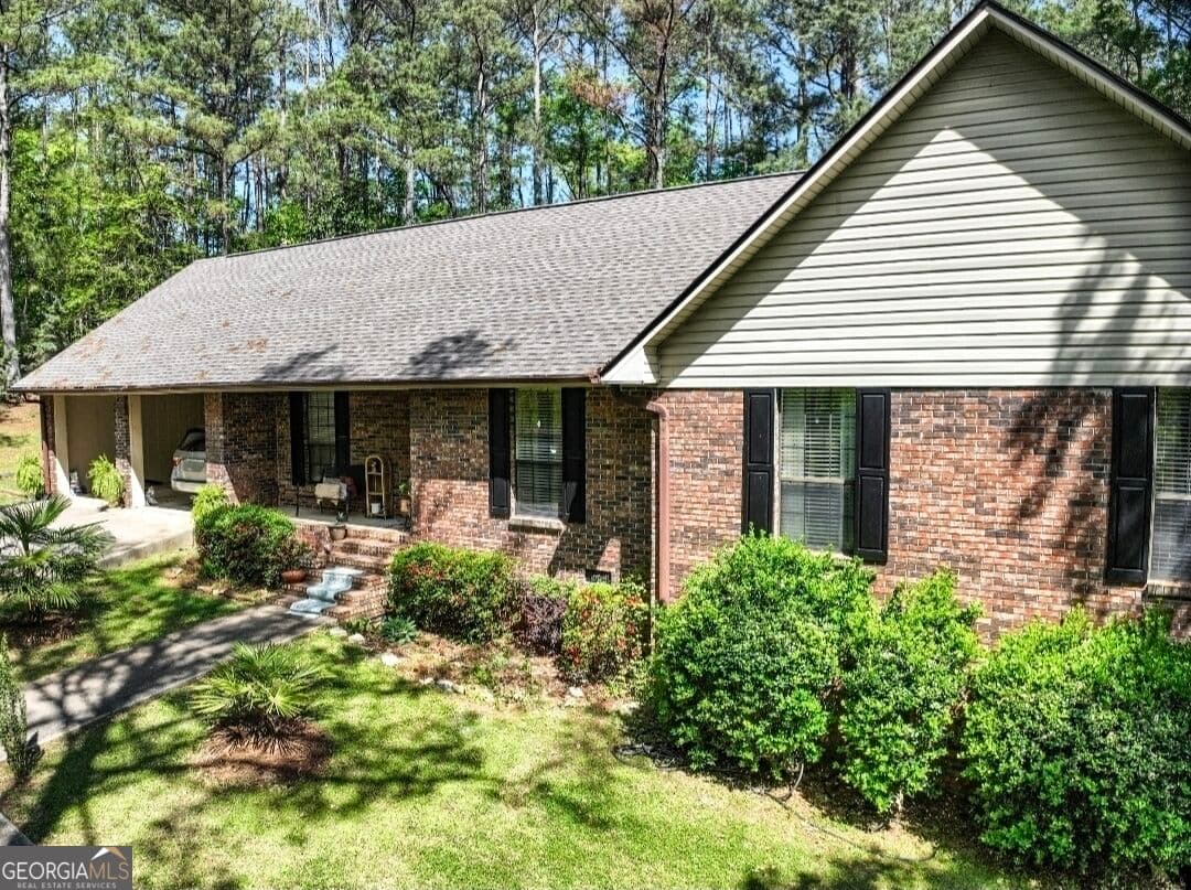 4 bedroom, 2 bathroom, 2,580 sq ft single family residence for sale at 3534 15th Avenue, Valley, AL 36854
