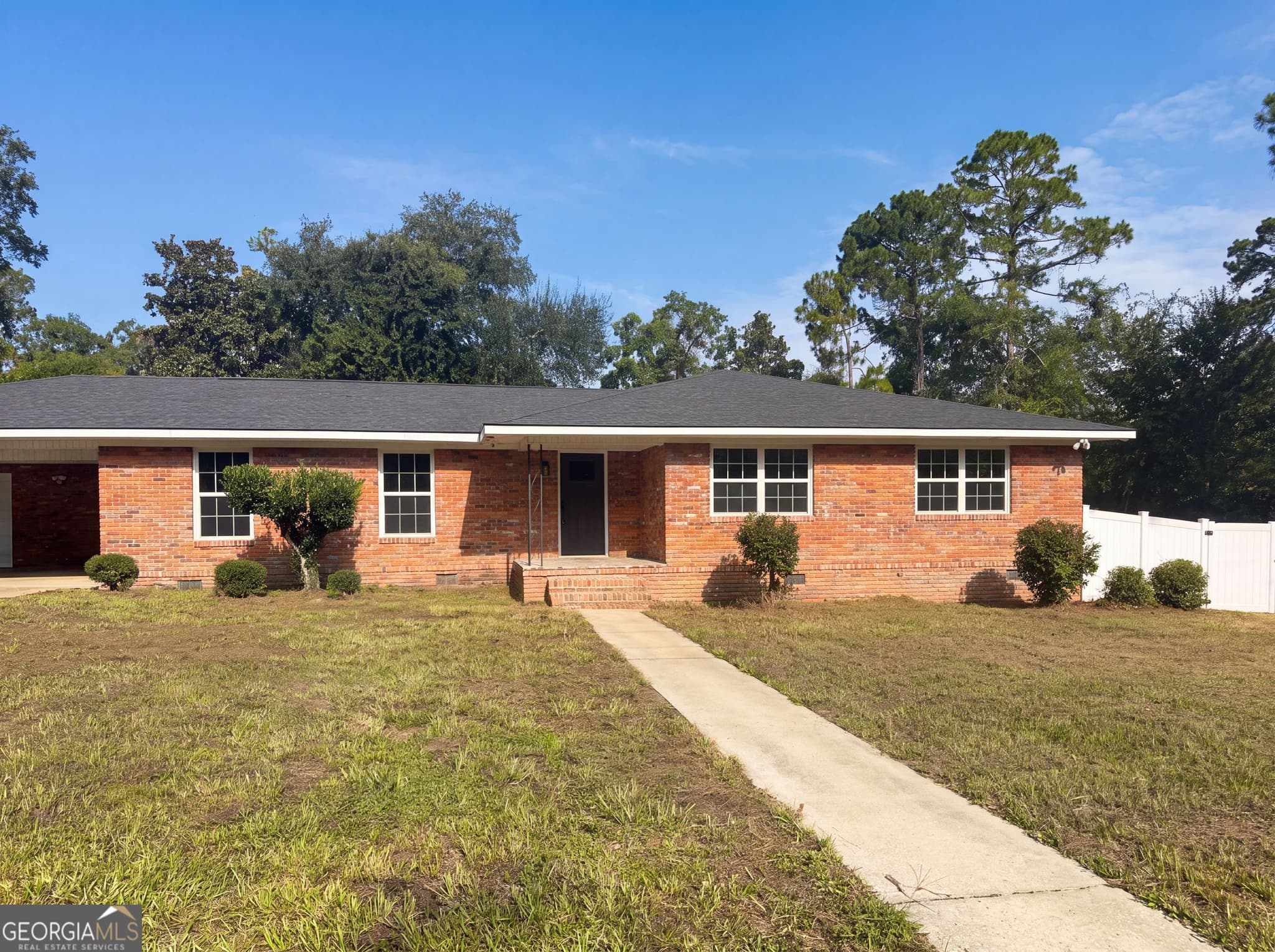 4 bedroom, 3.5 bathroom, 3,062 sq ft single family residence for sale at 1625 Windsor Drive, Waycross, GA 31501
