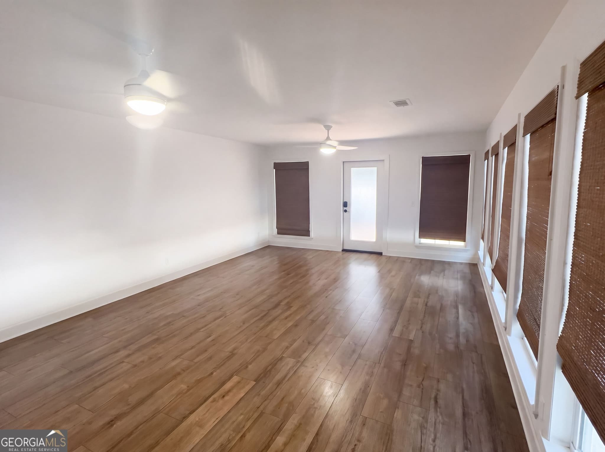 4 bedroom, 3.5 bathroom, 3,062 sq ft single family residence for sale at 1625 Windsor Drive, Waycross, GA 31501 — photo 9