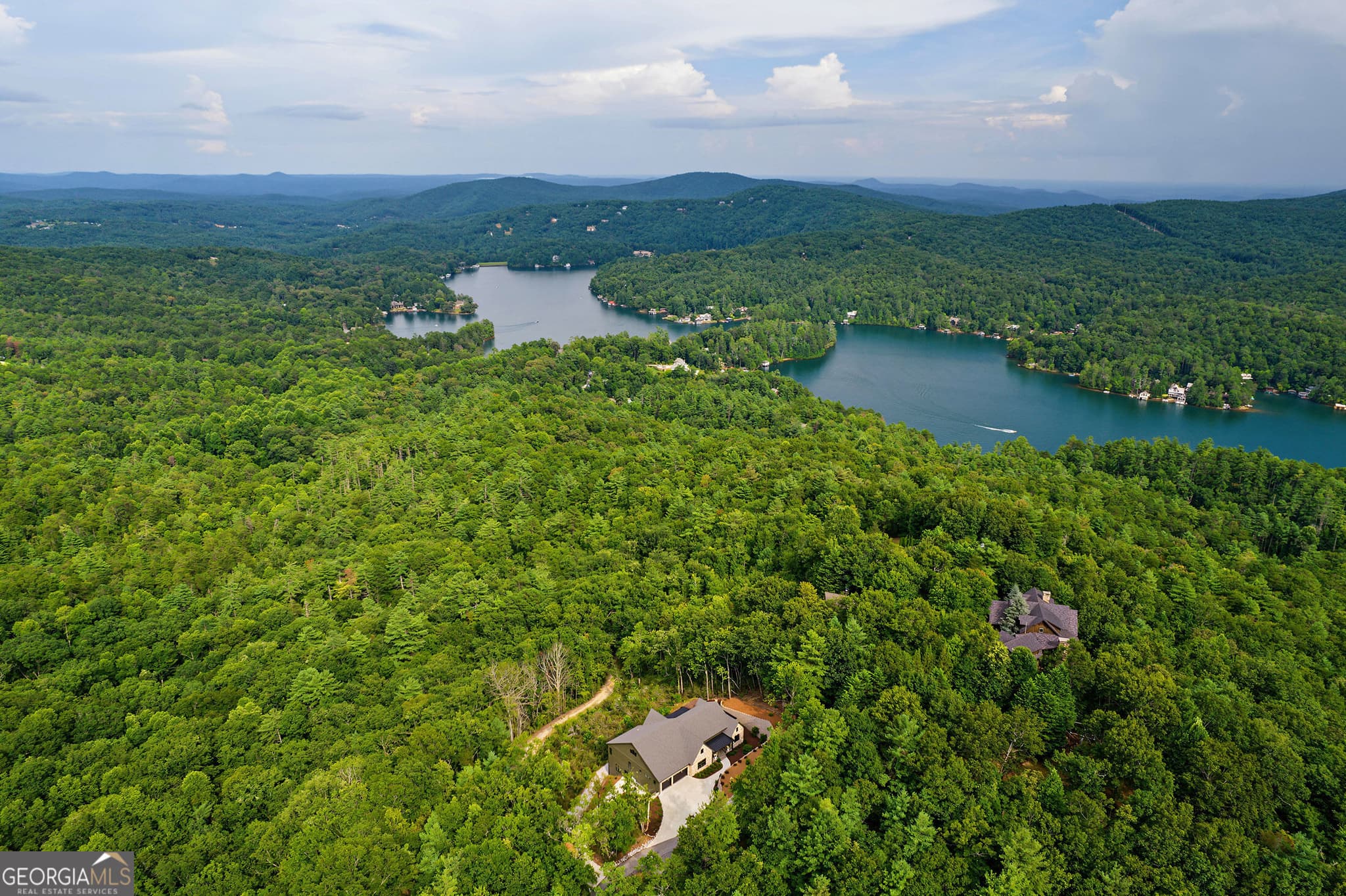 5 bedroom, 4.5 bathroom, 5,280 sq ft single family residence for sale at 1095 Rabun Bluffs Drive, Lakemont, GA 30552 — photo 7