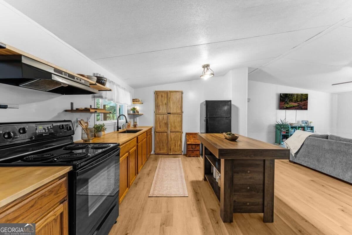 3 bedroom, 2 bathroom, 1,568 sq ft manufactured home,single family residence for sale at 271 Wild Heron Drive, Midway, GA 31320 — photo 9