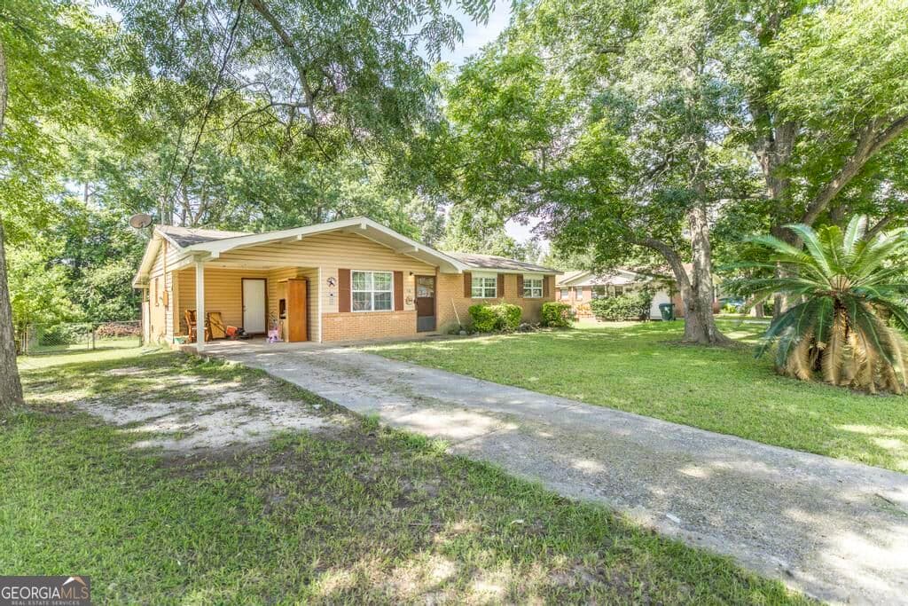 3 bedroom, 1.5 bathroom, 1,162 sq ft single family residence for sale at 116 Sonja Drive, Warner Robins, GA 31088 — photo 2