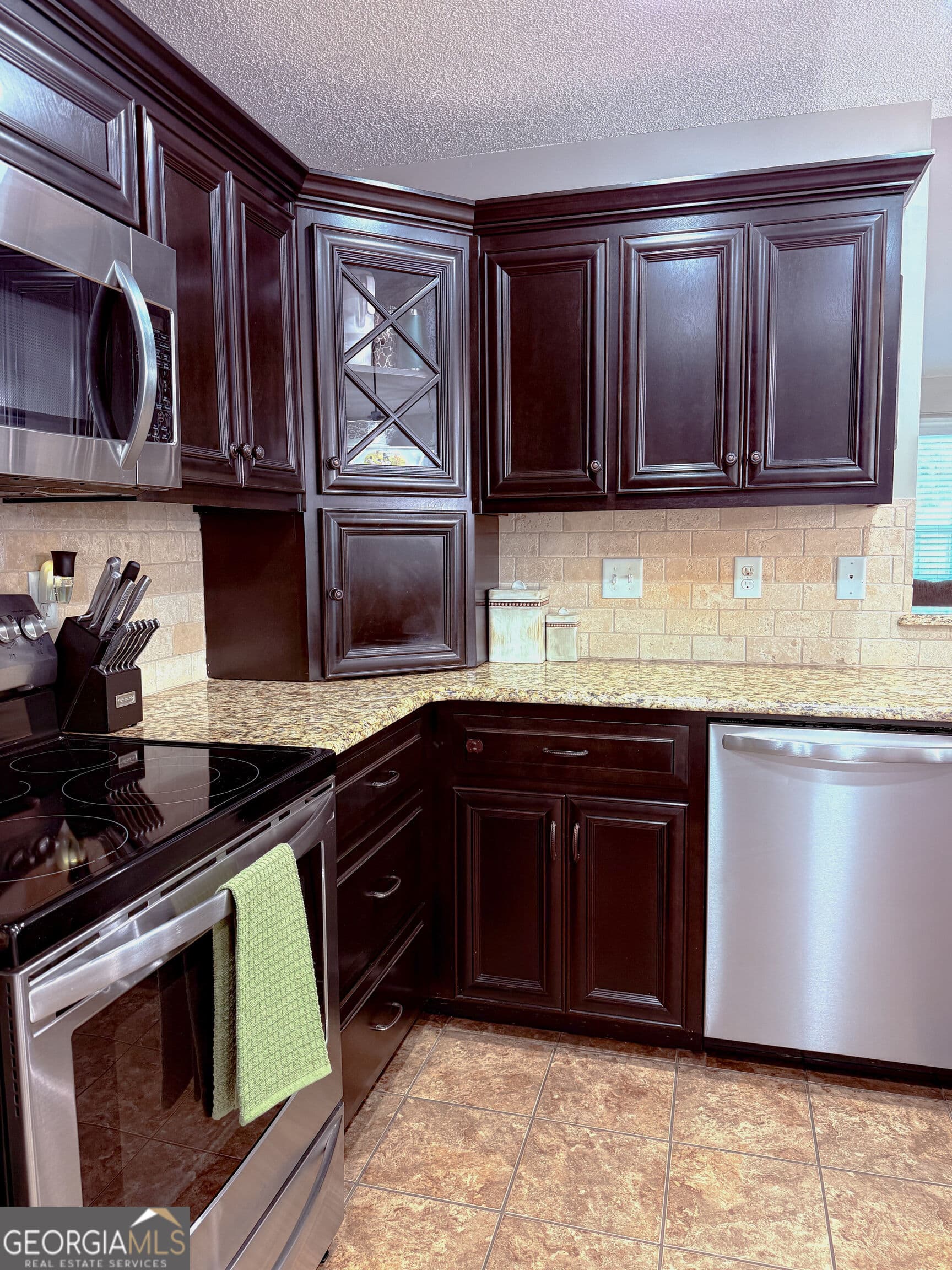 3 bedroom, 2 bathroom, 1,572 sq ft single family residence for sale at 4927 Loch Laurel Road, Lake Park, GA 31636 — photo 10