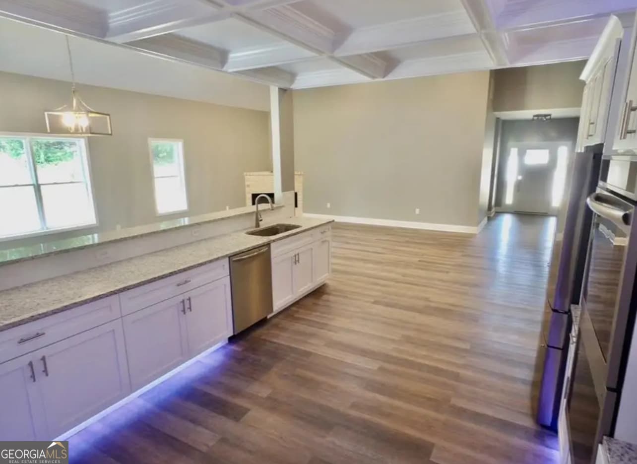 3 bedroom, 2 bathroom, 1,620 sq ft single family residence for sale at 222 Cedar Valley Drive, Wedowee, WV 26278 — photo 6