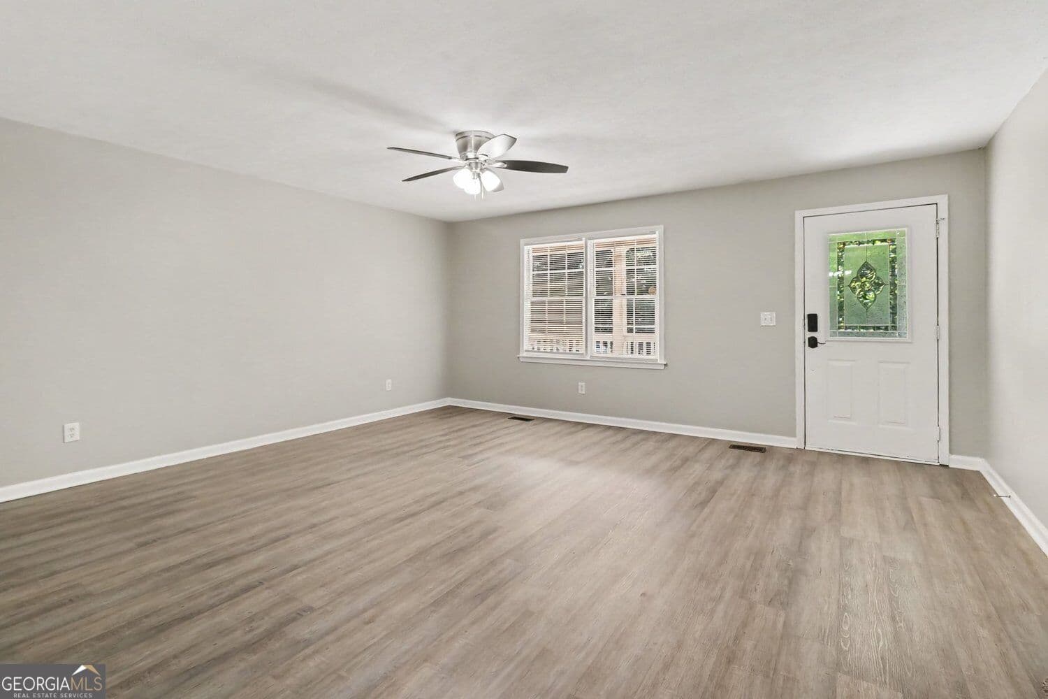 4 bedroom, 2 bathroom, 1,810 sq ft single family residence for sale at 115 Pintail Drive, Newnan, GA 30263 — photo 3