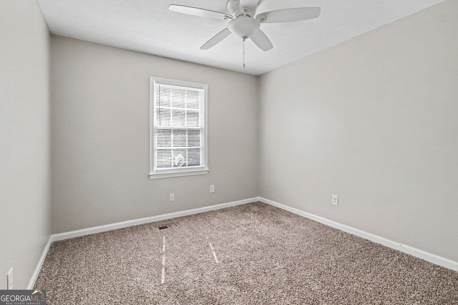 4 bedroom, 2 bathroom, 1,810 sq ft single family residence for sale at 115 Pintail Drive, Newnan, GA 30263 — photo 10
