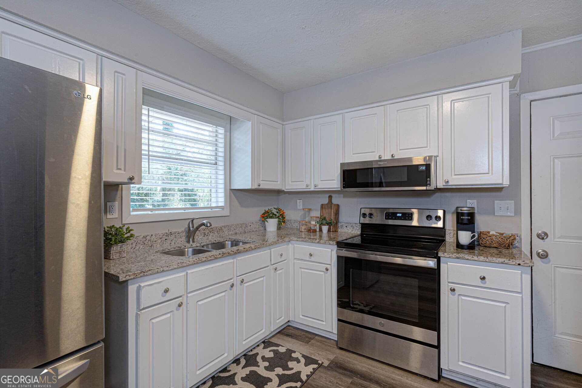3 bedroom, 1.5 bathroom, 1,008 sq ft single family residence under contract at 5610 Jamestown Drive, Columbus, GA 31909 — photo 6