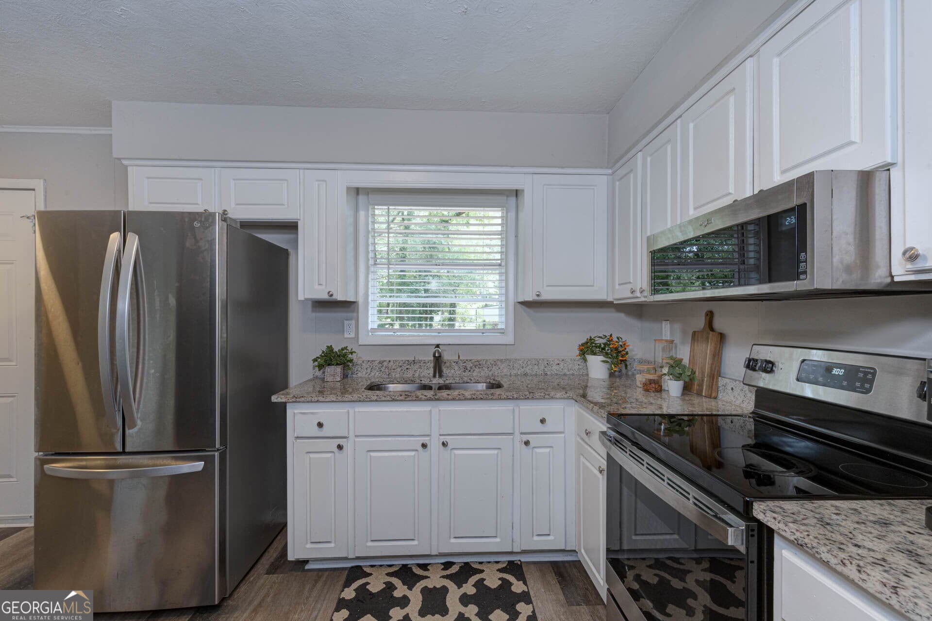3 bedroom, 1.5 bathroom, 1,008 sq ft single family residence under contract at 5610 Jamestown Drive, Columbus, GA 31909 — photo 5