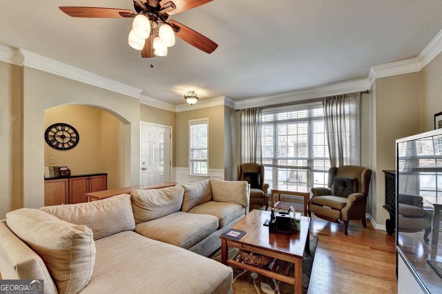 3 bedroom, 2.5 bathroom, 1,920 sq ft townhouse for sale at 6110 Briggs Way WAY, Johns Creek, GA 30097 — photo 8