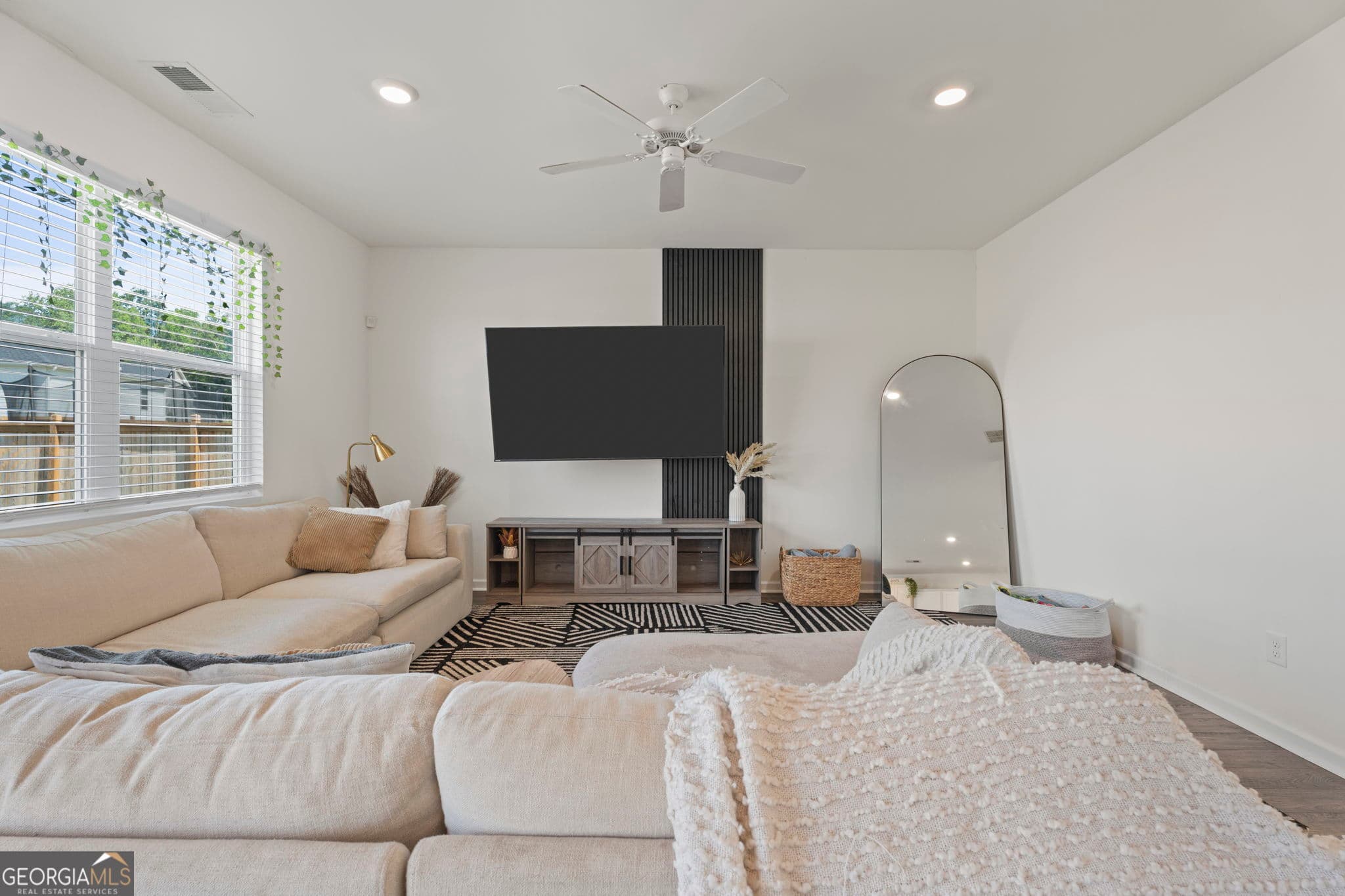 4 bedroom, 2.5 bathroom, 2,202 sq ft single family residence for sale at 249 Friendship Oak Way, Hampton, GA 30228 — photo 9