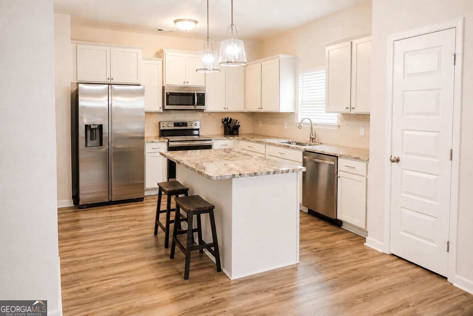 4 bedroom, 2 bathroom, 1,620 sq ft single family residence for sale at 1568 Arnold Drive, Allenhurst, GA 31301 — photo 4