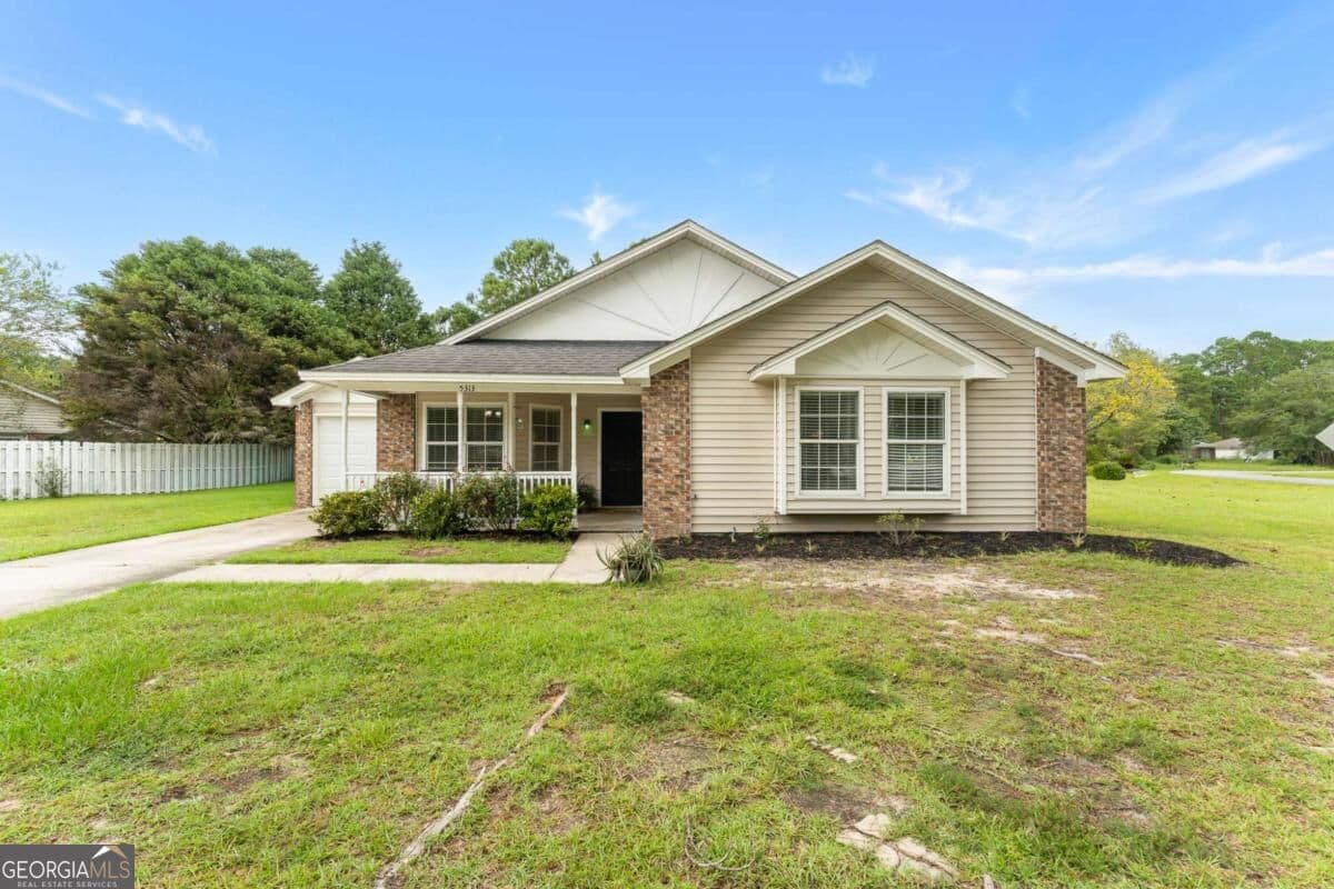 3 bedroom, 2 bathroom, 1,465 sq ft single family residence for sale at 5313 Mccall Road, Rincon, GA 31326 — photo 2