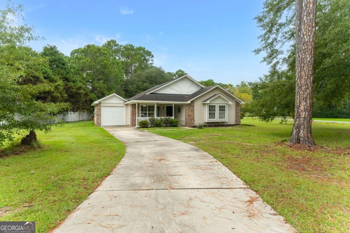 3 bedroom, 2 bathroom, 1,465 sq ft single family residence for sale at 5313 Mccall Road, Rincon, GA 31326