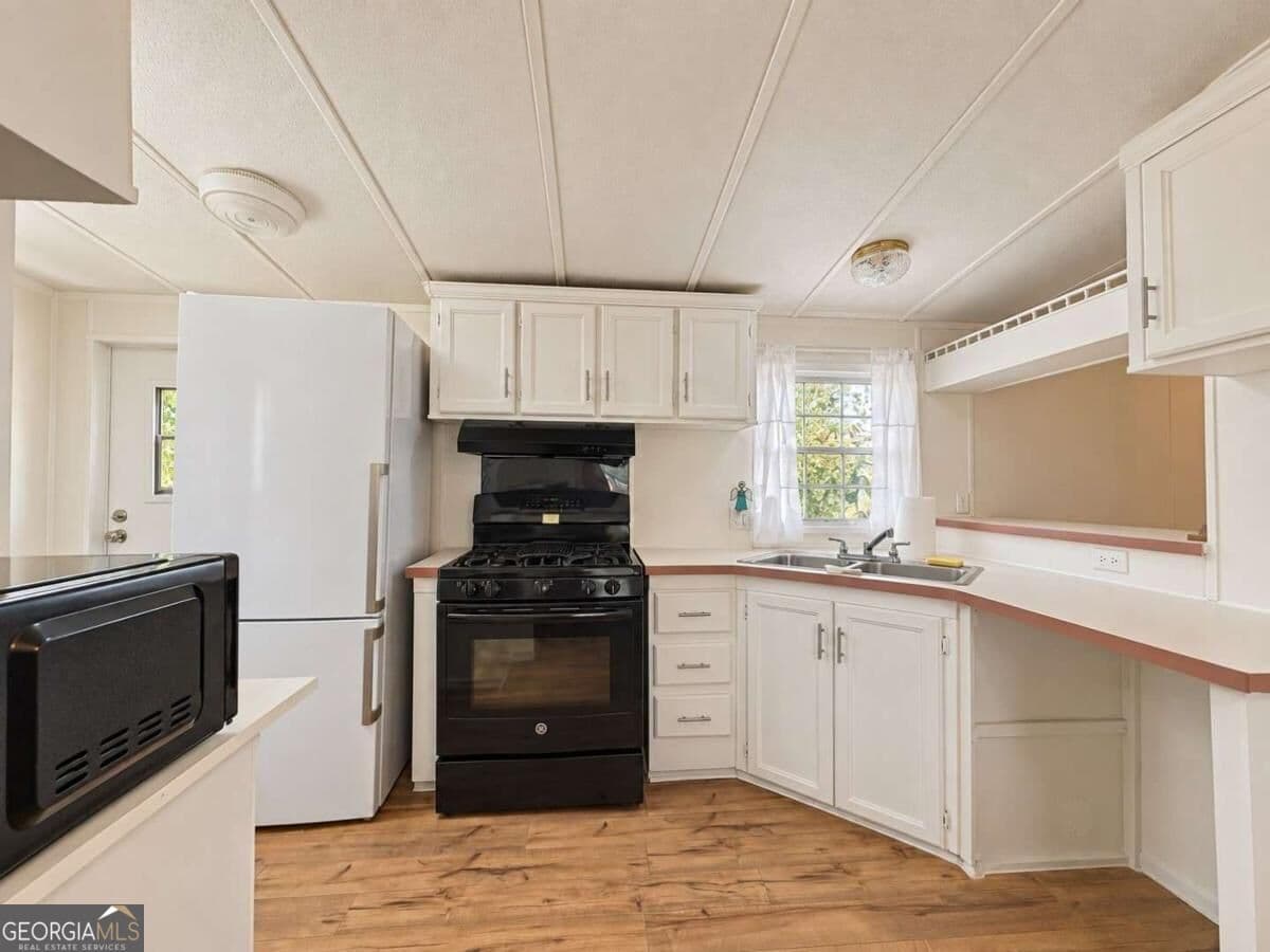 2 bedroom, 2 bathroom, 950 sq ft manufactured home,single family residence for rent at 201 Sloan Street, St. Marys, GA 31558 for $1,200 a month — photo 7