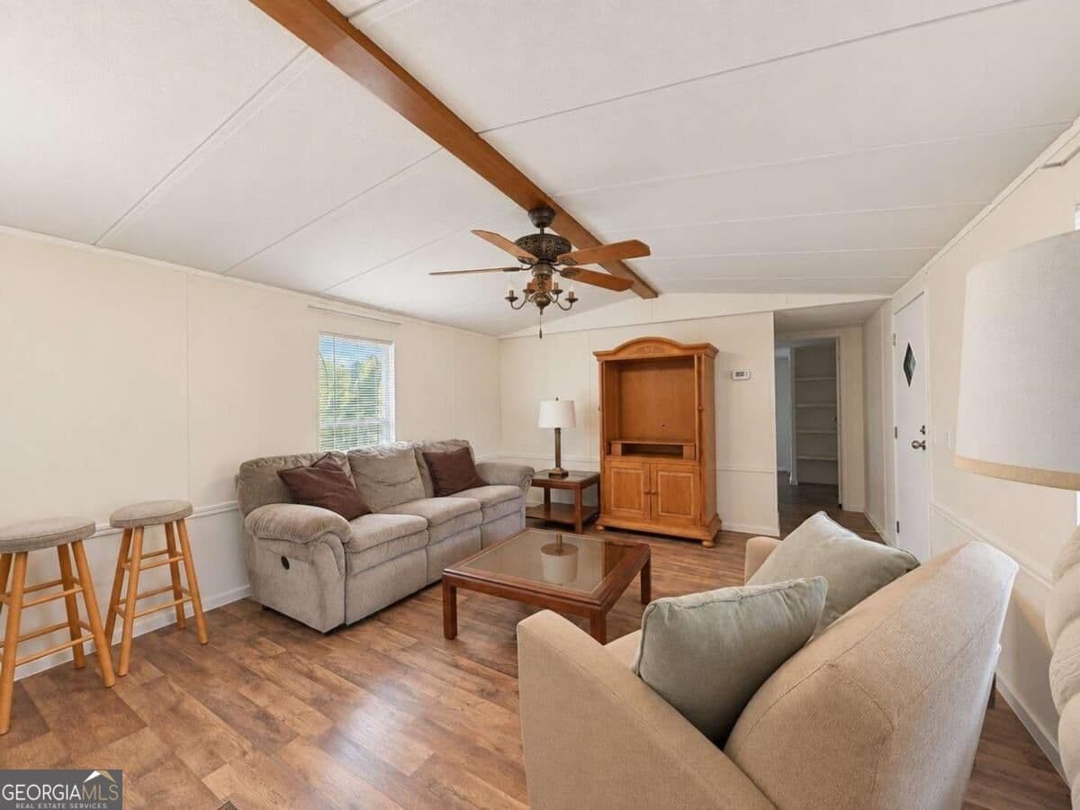 2 bedroom, 2 bathroom, 950 sq ft manufactured home,single family residence for rent at 201 Sloan Street, St. Marys, GA 31558 for $1,200 a month — photo 3