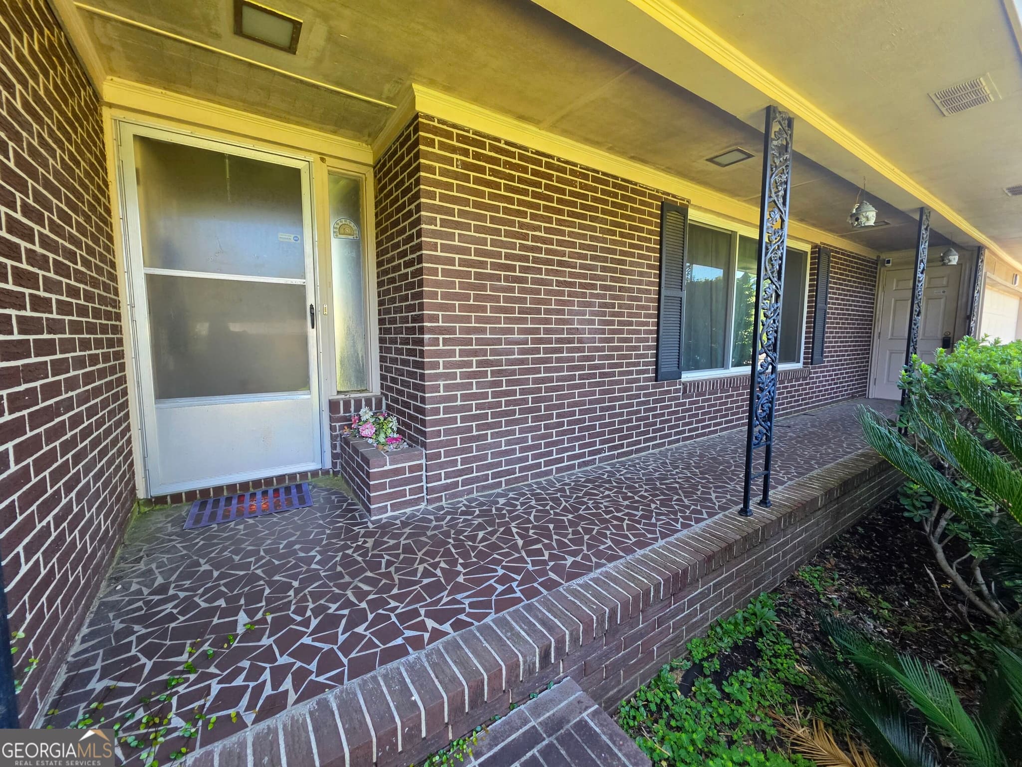 3 bedroom, 2 bathroom, 1,785 sq ft single family residence for sale at 121 Pine Lane Drive, Milledgeville, GA 31061 — photo 2