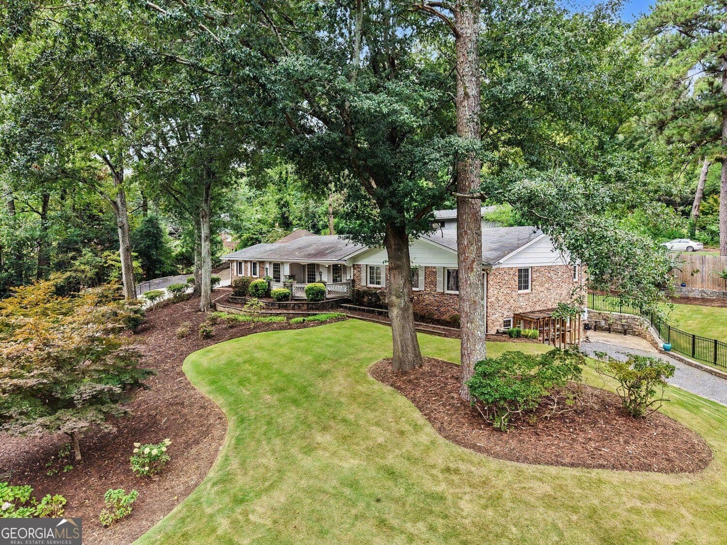 4 bedroom, 4 bathroom, 5,368 sq ft single family residence for sale at 2624 Leslie Drive, Atlanta, GA 30345 — photo 7