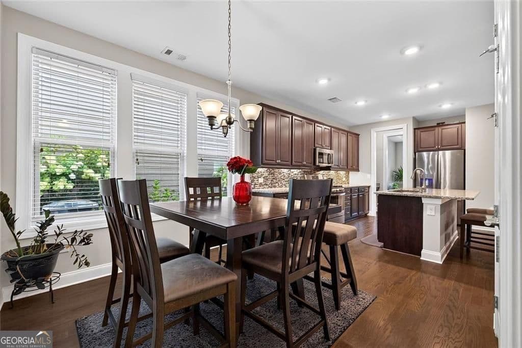 3 bedroom, 3.5 bathroom, 3,028 sq ft single family residence for sale at 411 Cedar Pine Court, Peachtree City, GA 30269 — photo 6