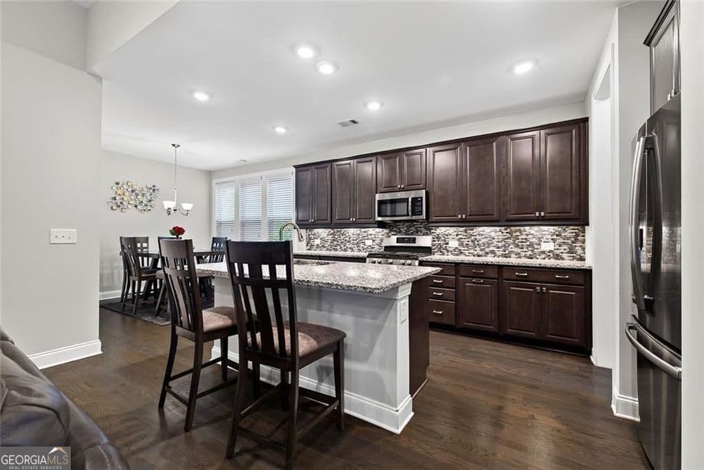 3 bedroom, 3.5 bathroom, 3,028 sq ft single family residence for sale at 411 Cedar Pine Court, Peachtree City, GA 30269 — photo 4