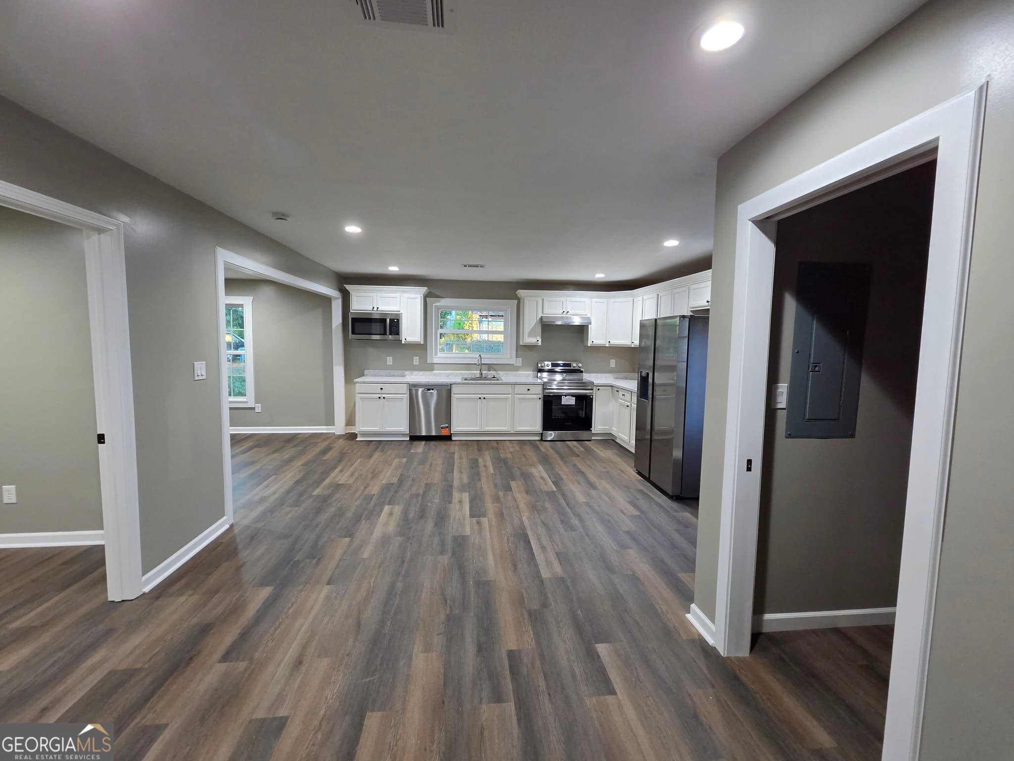 4 bedroom, 2 bathroom, 2,002 sq ft single family residence for sale at 49 Argo Street, Toccoa, GA 30577 — photo 7