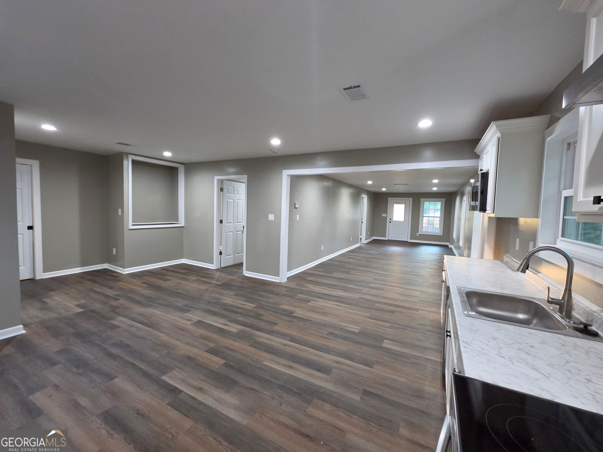 4 bedroom, 2 bathroom, 2,002 sq ft single family residence for sale at 49 Argo Street, Toccoa, GA 30577 — photo 10
