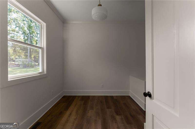 2 bedroom, 1 bathroom, 1,494 sq ft single family residence for sale at 237 N Erwin Street, Cartersville, GA 30120 — photo 10