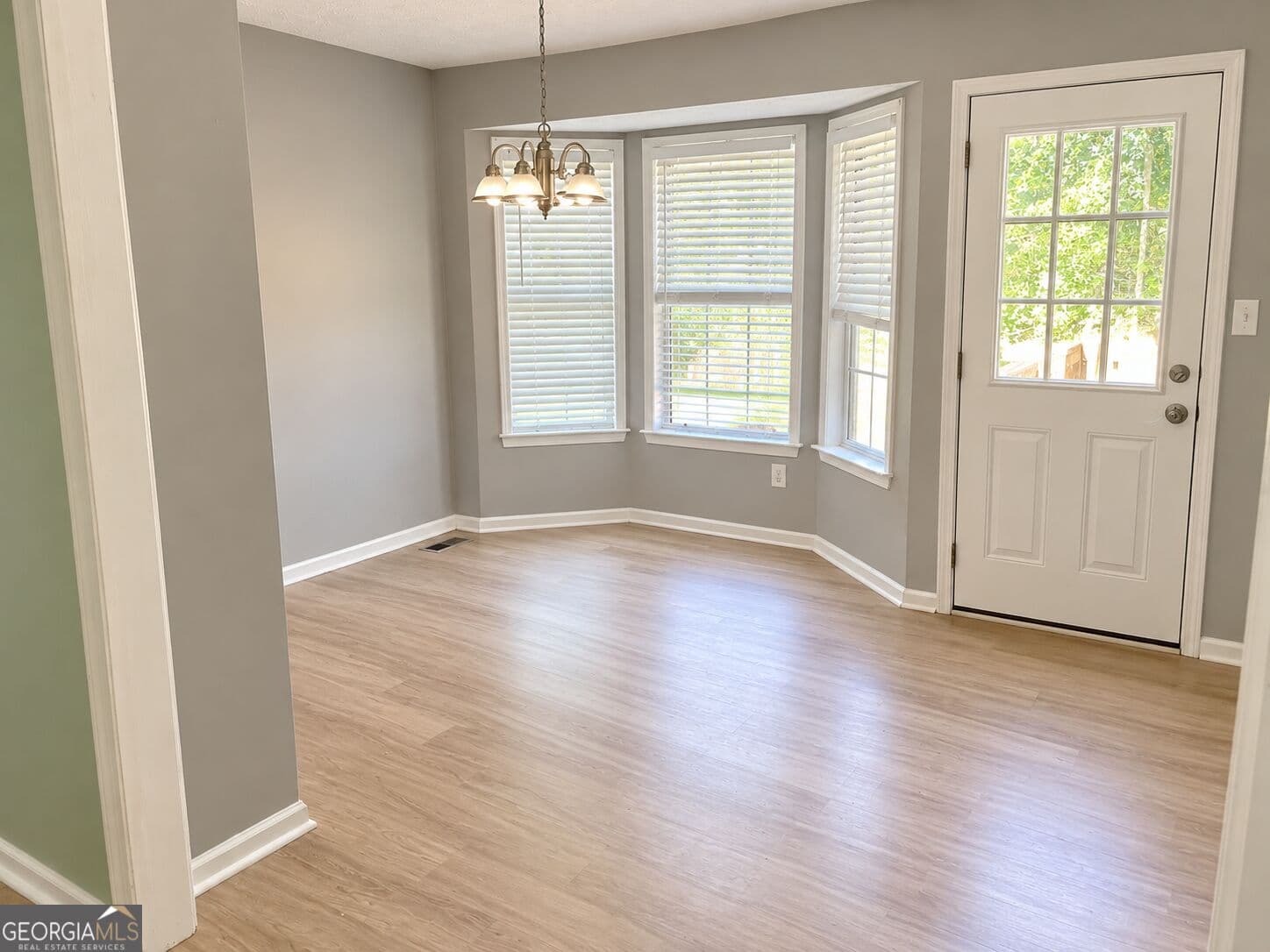 3 bedroom, 2 bathroom, 1,820 sq ft single family residence for sale at 266 Chancey Drive, Douglasville, GA 30134 — photo 5