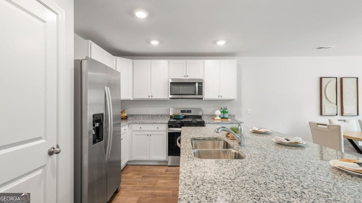 3 bedroom, 2.5 bathroom, 1,524 sq ft townhouse for sale at 259 Pasture Lane, Statesboro, GA 30461 — photo 6