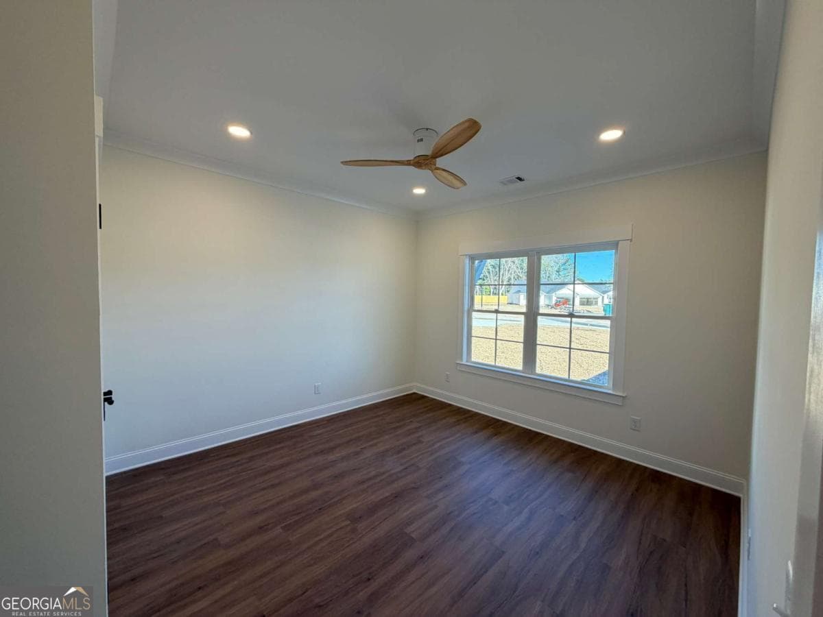 2 bedroom, 2.5 bathroom, 1,228 sq ft duplex for rent at 103 Longpoint Drive AB, Statesboro, GA 30458 for $2,150 a month — photo 9