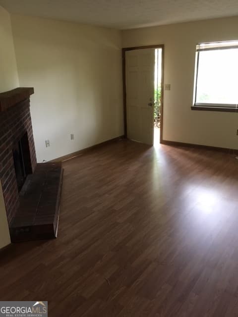 2 bedroom, 1 bathroom, 880 sq ft duplex for rent at 317 Epps Bridge Road, Athens, GA 30606 for $1,200 a month — photo 3