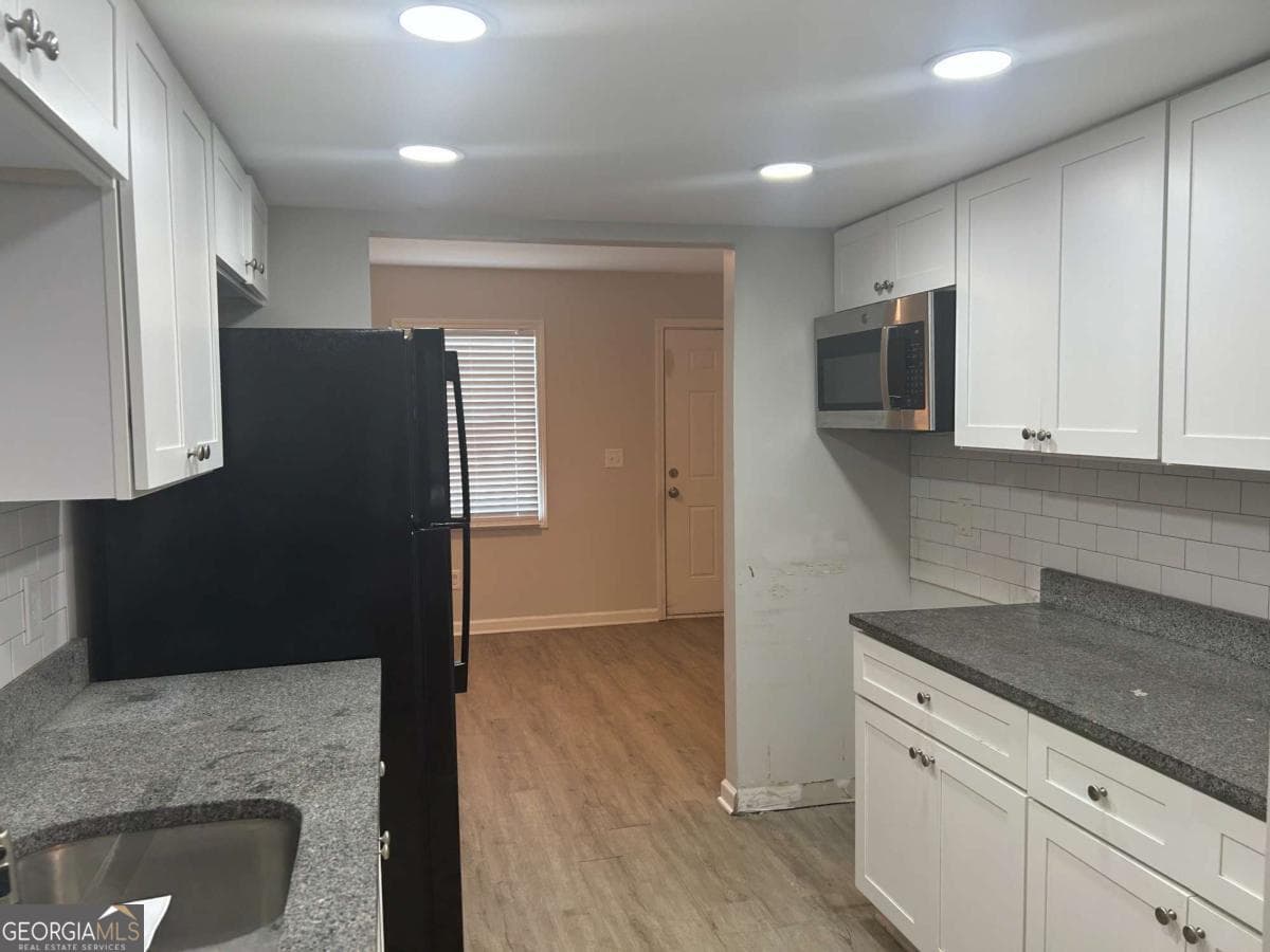 2 bedroom, 1.5 bathroom, 1,728 sq ft townhouse for sale at 2604 Campbellton Road B4, Atlanta, GA 30311 — photo 5
