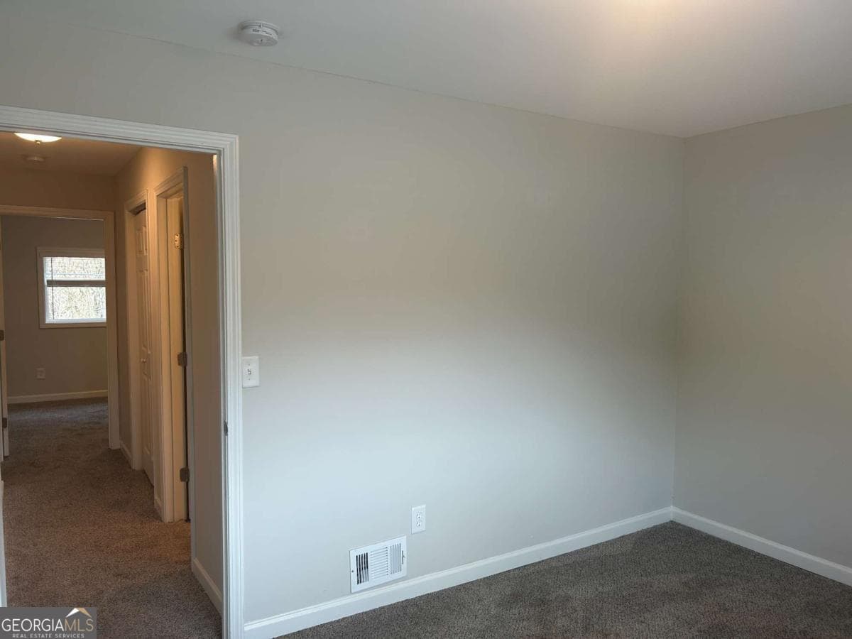 2 bedroom, 1.5 bathroom, 1,728 sq ft townhouse for sale at 2604 Campbellton Road B4, Atlanta, GA 30311 — photo 10