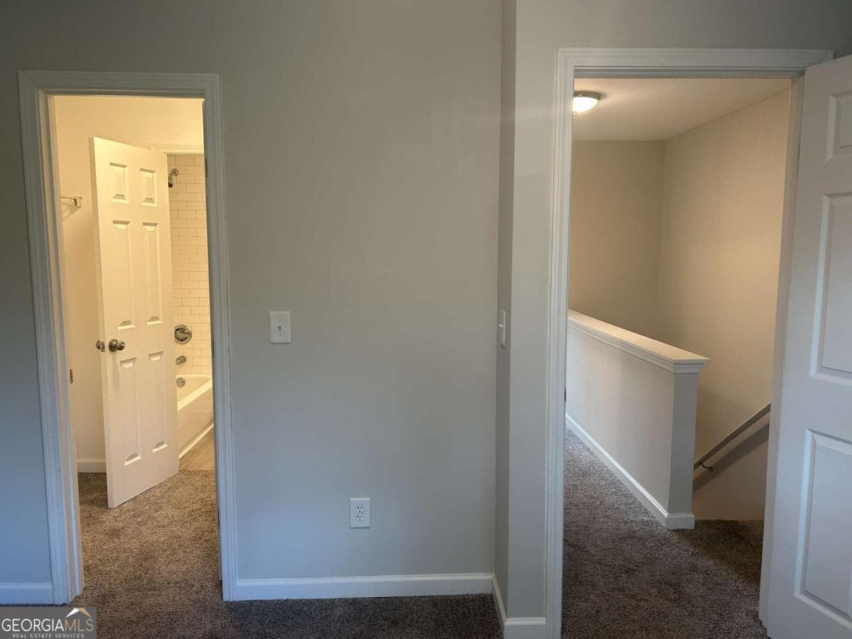 2 bedroom, 1.5 bathroom, 1,728 sq ft townhouse for sale at 2604 Campbellton Road B4, Atlanta, GA 30311 — photo 8