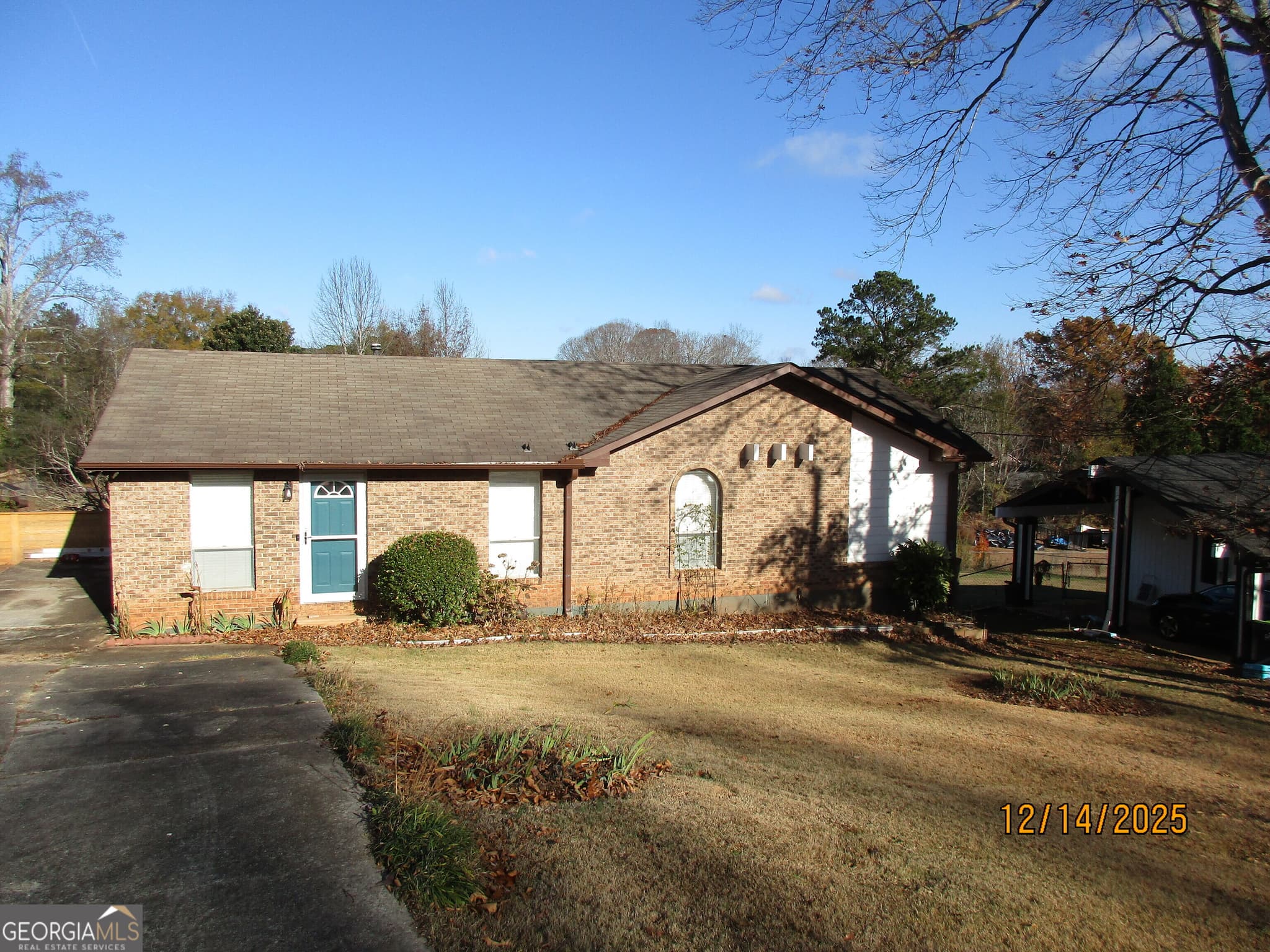 4 bedroom, 2 bathroom, 1,225 sq ft single family residence for rent at 2822 Chelsey Trail, Jonesboro, GA 30236 for $1,725 a month — photo 1 of 20