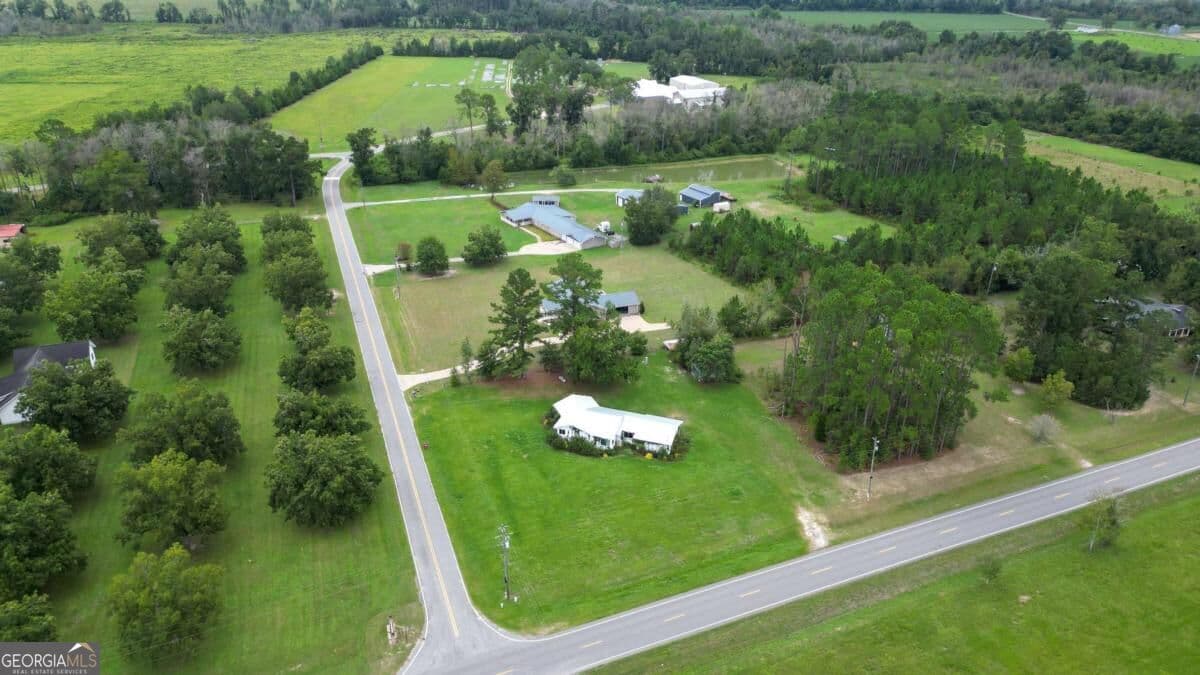 3 bedroom, 1 bathroom single family residence for sale at 2251 Zoar Road, Baxley, GA 31513 — photo 3