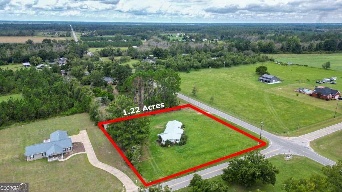 3 bedroom, 1 bathroom single family residence for sale at 2251 Zoar Road, Baxley, GA 31513 — photo 4