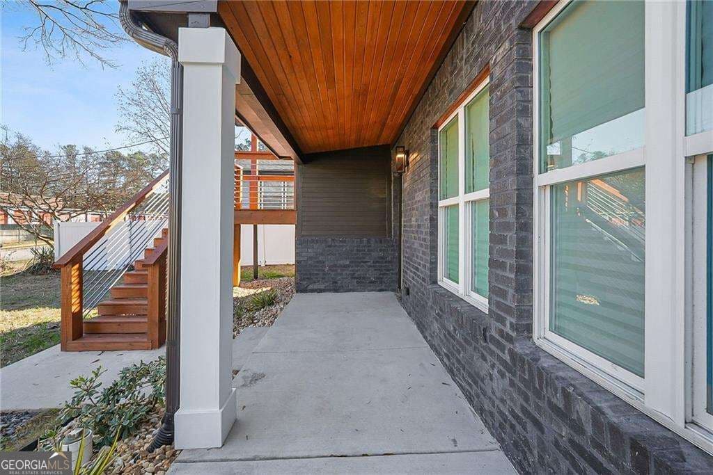 4 bedroom, 3 bathroom, 2,380 sq ft single family residence for sale at 2847 Forrest Hills Drive, Atlanta, GA 30315 — photo 3