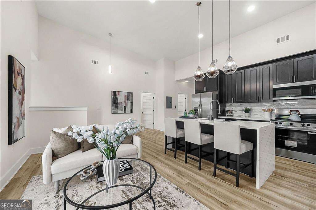 4 bedroom, 3 bathroom, 2,380 sq ft single family residence for sale at 2847 Forrest Hills Drive, Atlanta, GA 30315 — photo 5
