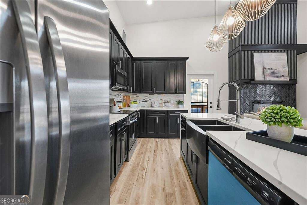 4 bedroom, 3 bathroom, 2,380 sq ft single family residence for sale at 2847 Forrest Hills Drive, Atlanta, GA 30315 — photo 8