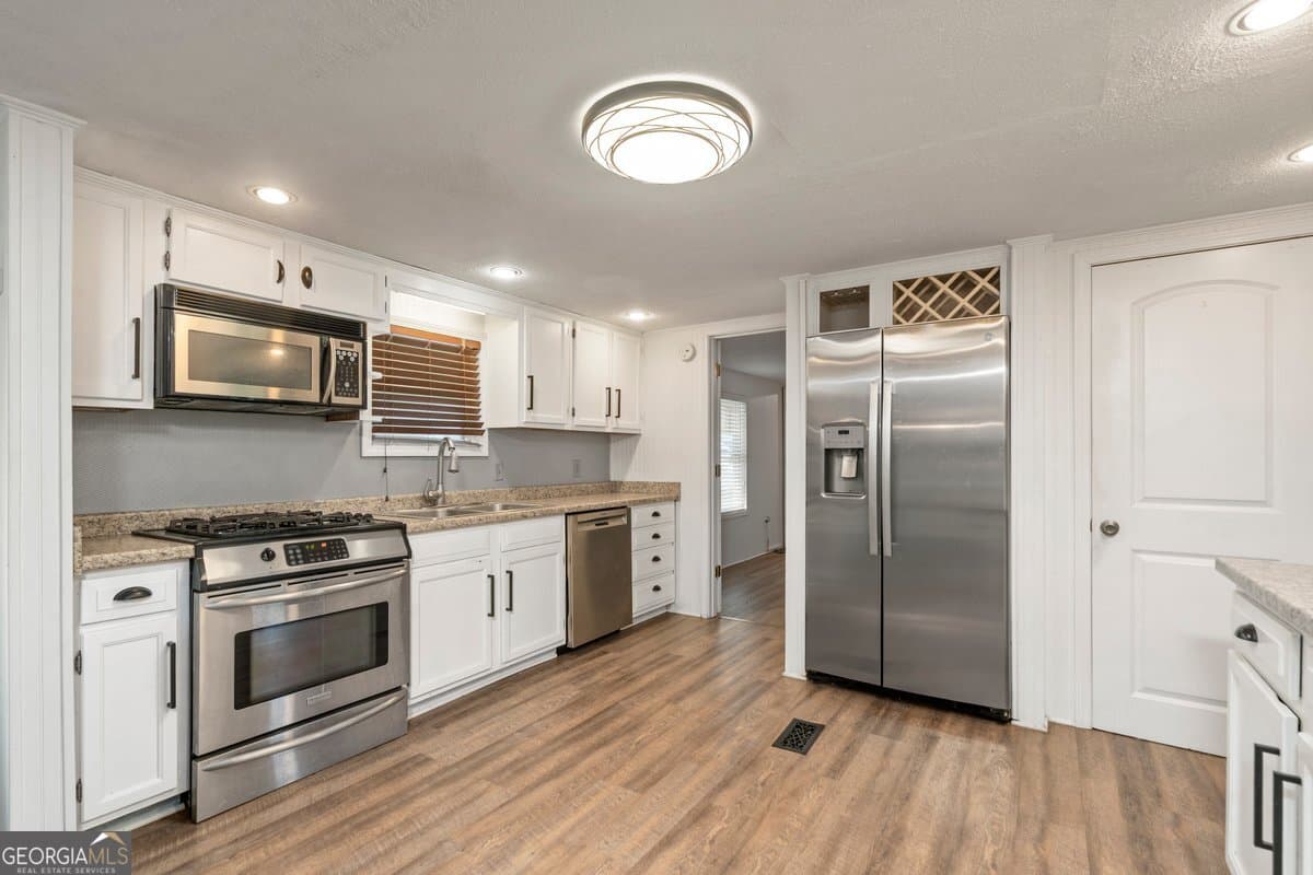 3 bedroom, 4 bathroom, 2,488 sq ft manufactured home,single family residence for sale at 162 Quail Knoll Drive, Eatonton, GA 31024 — photo 4