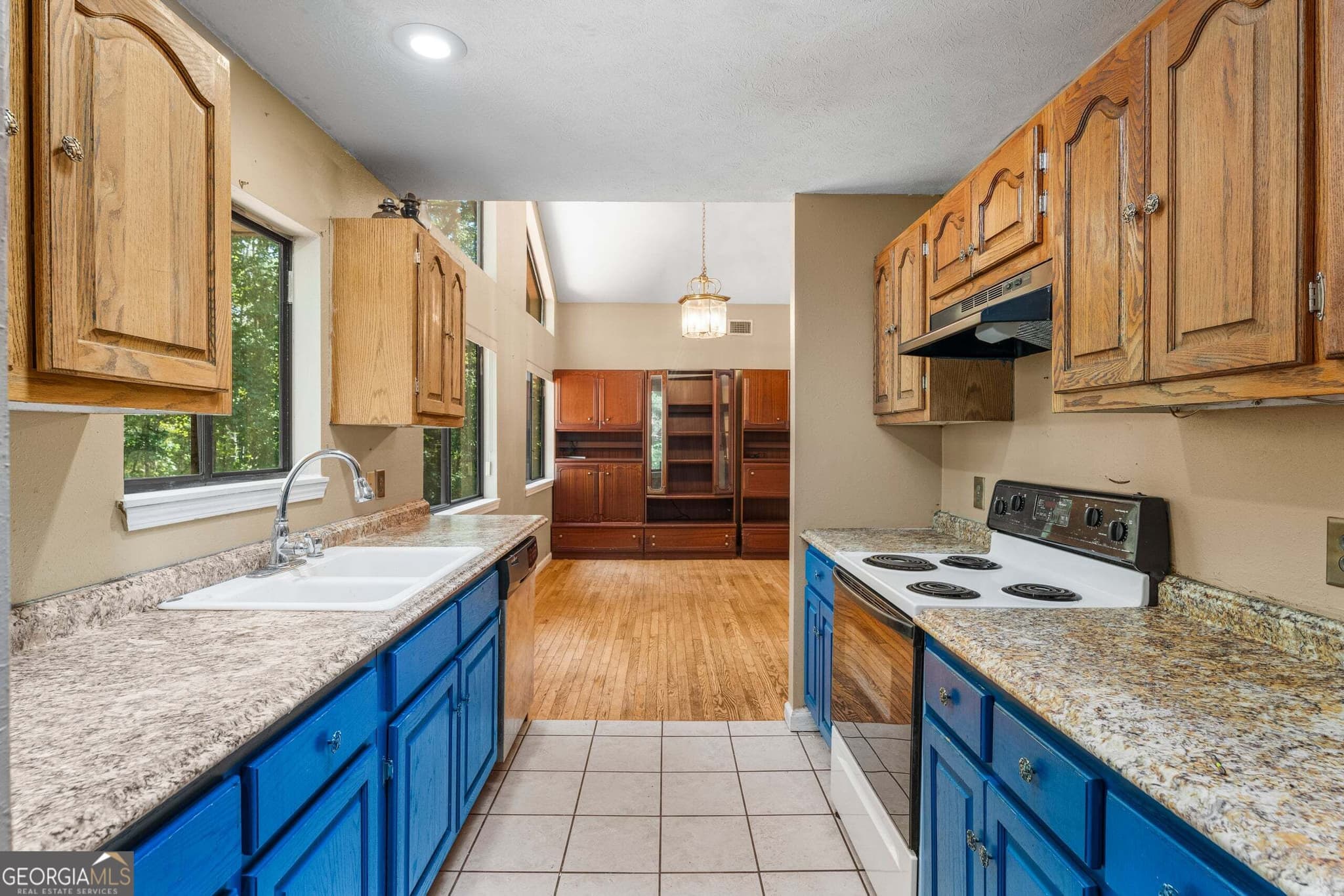 3 bedroom, 2 bathroom, 2,026 sq ft single family residence for sale at 1431 S Mountain Drive, Waverly Hall, GA 31831 — photo 9