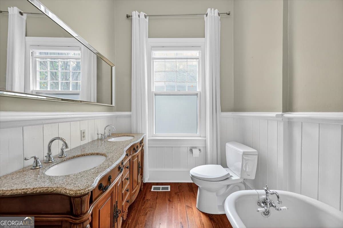 4 bedroom, 2 bathroom, 2,196 sq ft single family residence for sale at 173 Pierce Avenue, Macon, GA 31204 — photo 9