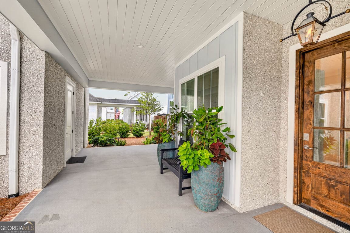 6 bedroom, 5.5 bathroom, 4,350 sq ft single family residence for sale at 28 Orchard Road, St. Simons, GA 31522 — photo 4